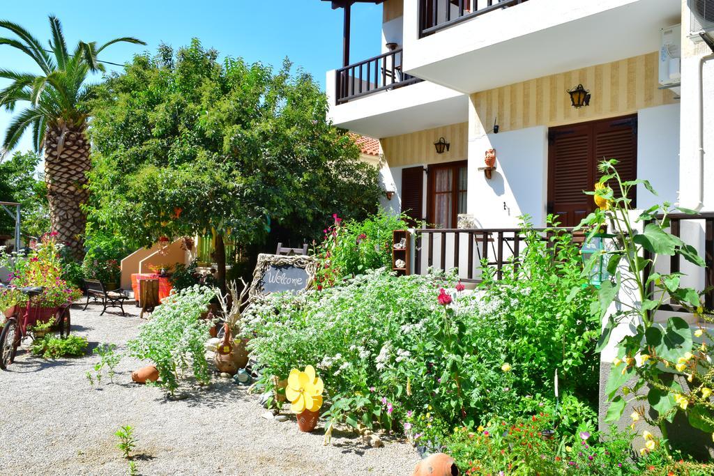Zaira Studios Skala Eresou Bagian luar foto